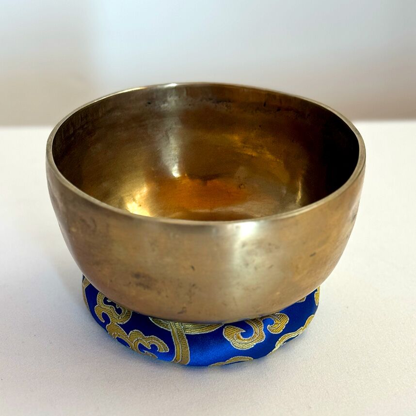 Traditional Thadobati Bowl 13cm - 18cm - Image 4