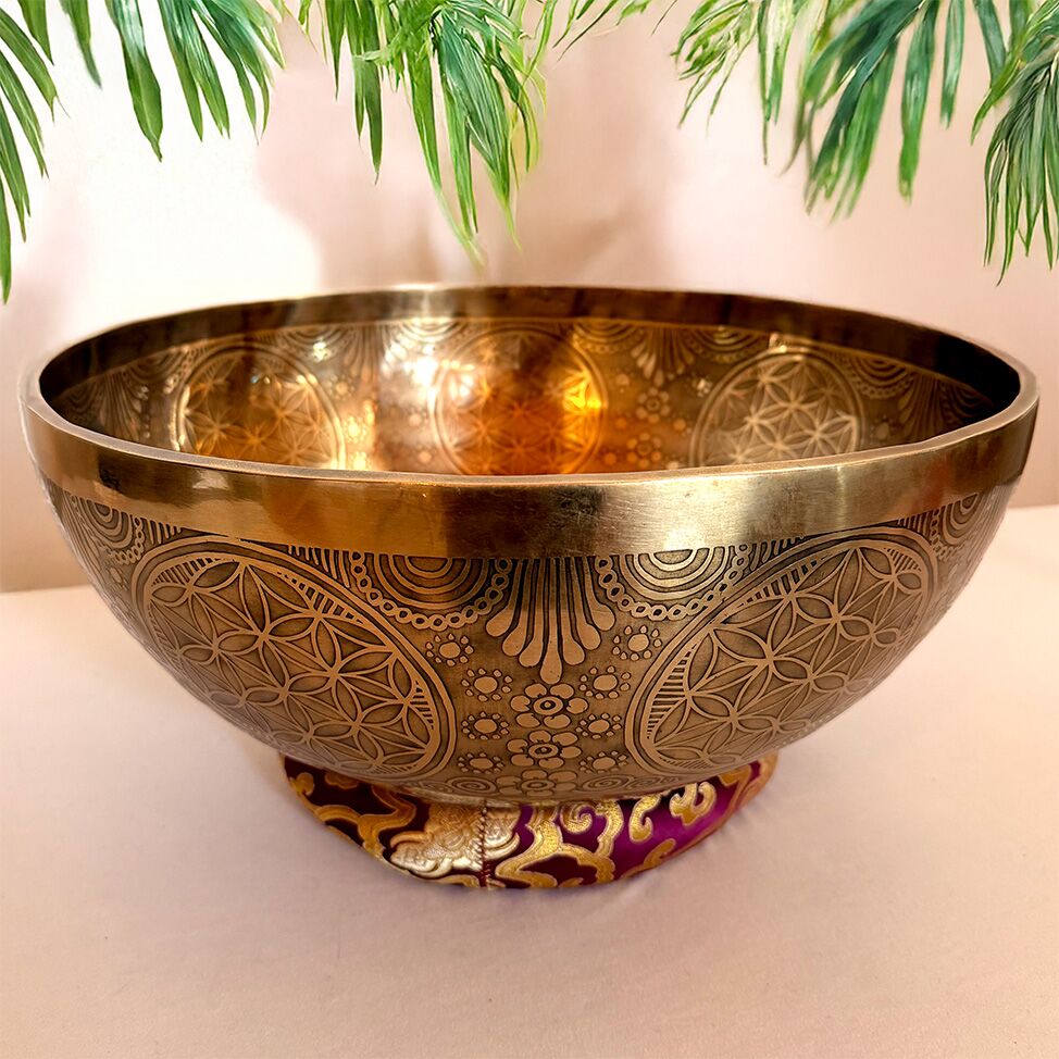 Large Etched Bowl with Seven Chakra Symbols Hindu - 40cm - Image 2